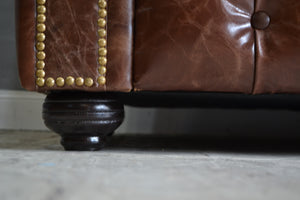 SILLON CHESTERFIELD CAOBA